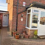 Tranquil 1 Bedroom Apartment 30 Mins To Heathrow