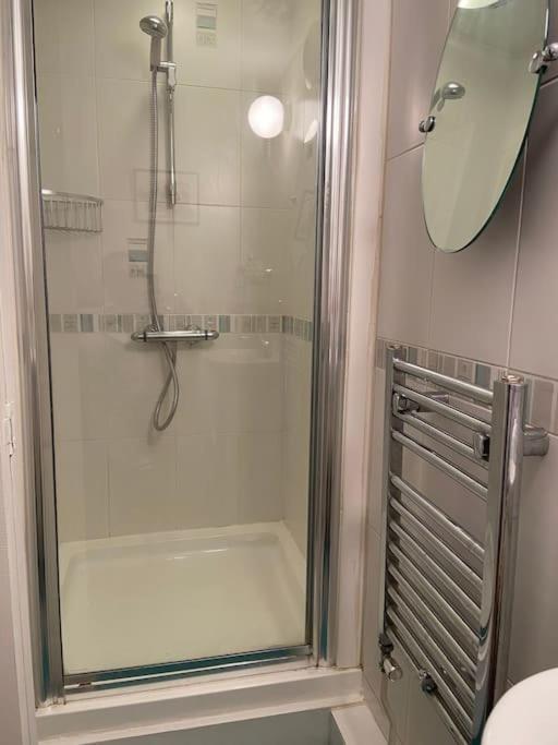 Apartment Tranquil 1 Bedroom 30 Mins To Heathrow *